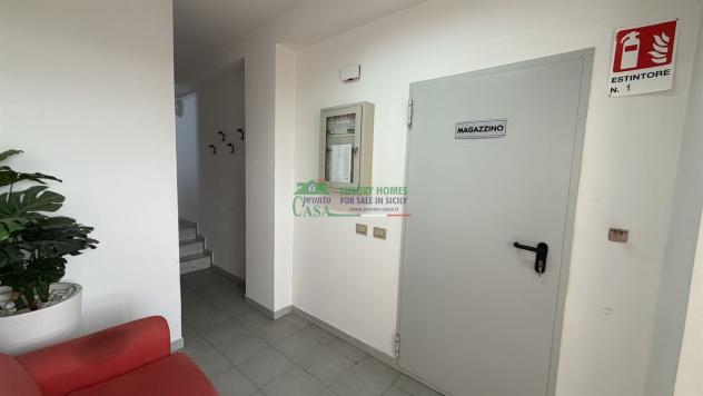Rif. 9833 - Capannone commerciale zona "Ipercoop". - Foto 8