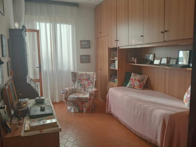APPARTAMENTO INDIPENDENTE di 5 vani e di 135 mq (CAMAIORE - Lido di Camaiore) rif. A1013 - Foto 5