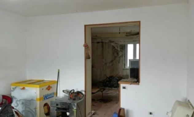 Immobile in asta di 179 m² con più di 5 locali in vendita a Terre Roveresche - Foto 2