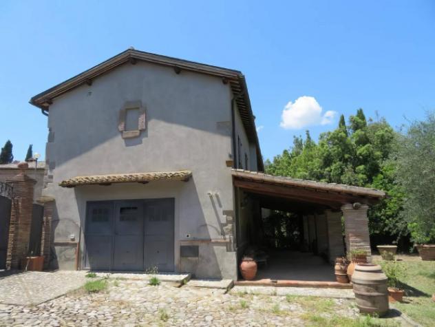 Immobile in asta di 50 m² con più di 5 locali e box auto in vendita a Castiglione in Teverina