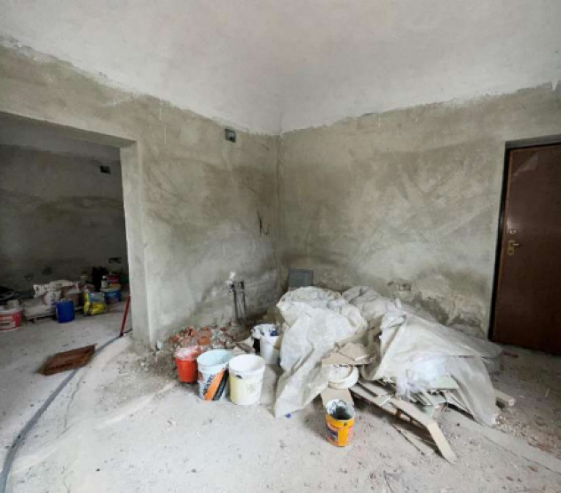 Oltre 3 vetrine in vendita a Trino - Foto 3