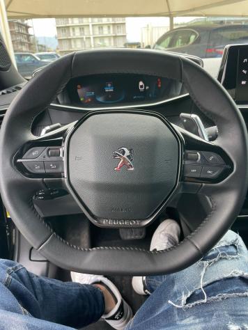 Peugeot 2008 PureTech 130 S&S EAT8 Allure - Foto 6