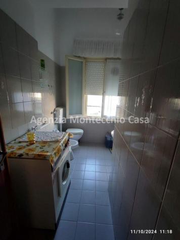Casa singola con due appartamenti, mansarda, tre garage e scoperto esclusivo. - Foto 14
