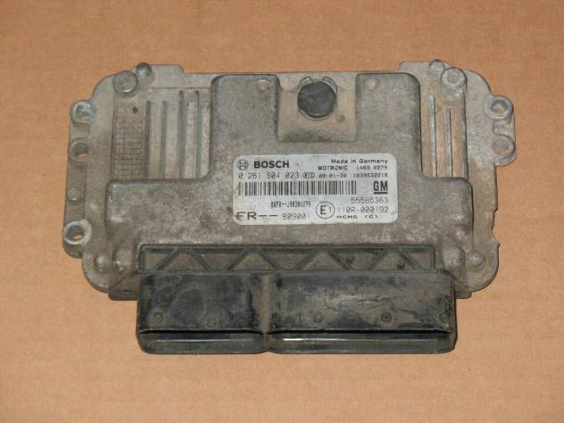 0261S04023 ECU OPEL ZAFIRA 0261S04023 ME7.6.4 55565363 89FR J90300279