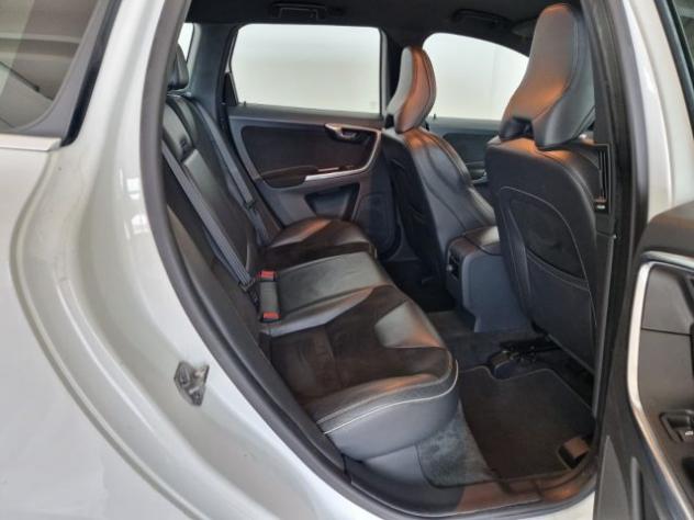 VOLVO XC60 VOLVO XC60 D3 Geartronic R-design rif. 23692854 - Foto 4