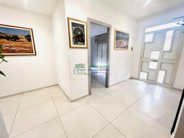 Rif.2591 - Prestigiosa villetta con giardino in zona residenziale – Comiso - Foto 4