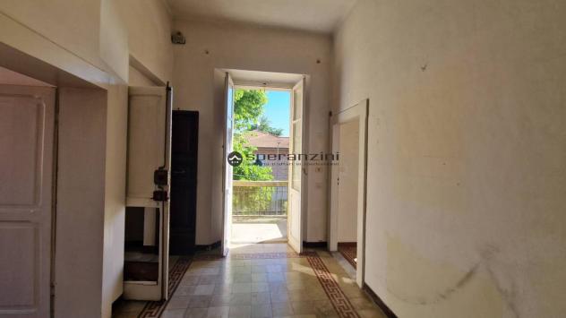 Prestigiosa villa storica in zona ospedale ? fano
questa splendida villa d'epoca, situata a fano in una posizione privilegiata tra via cesare rossi e - Foto 6
