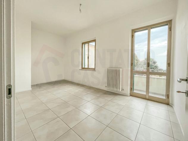 casa indipendente in vendita a Jesi
