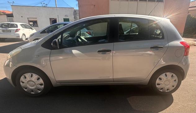 Toyota Yaris 1.0 5 porte - Foto 7