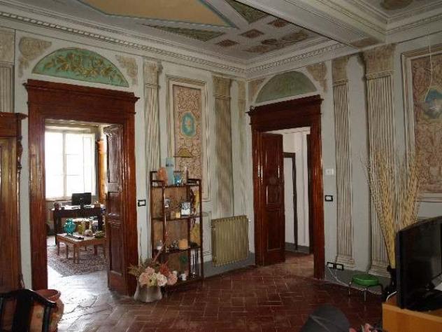 APPARTAMENTO di 5 vani e di 170 mq (CAMAIORE - Camaiore) rif. 998