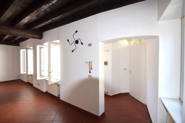 TRILOCALE SU DUE LIVELLI PARZIALMENTE ARREDATO IN CENTRO LECCO – ZONA PEDONALE - Foto 11