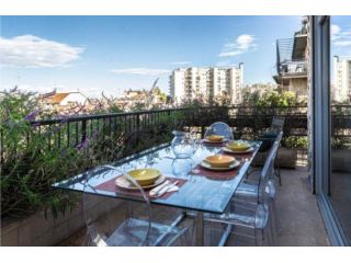 Appartamento di 202 m² con più di 5 locali in affitto a Milano