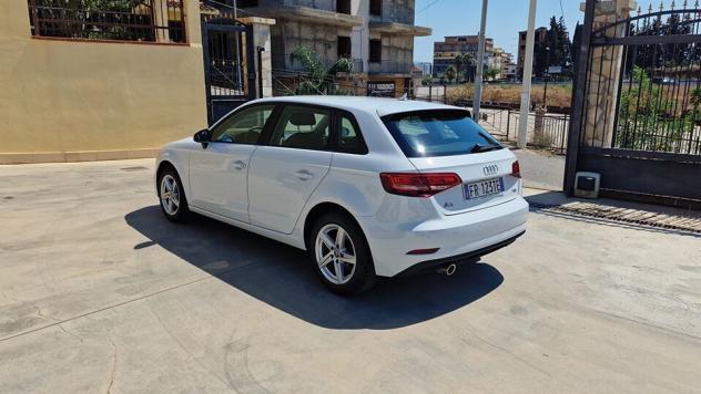 Audi A3 1.6 TDI 116 CV S tronic Business - Foto 4