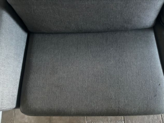 Divano 2 posti Poltronesofà grigio antracite – ottime condizioni - Foto 7