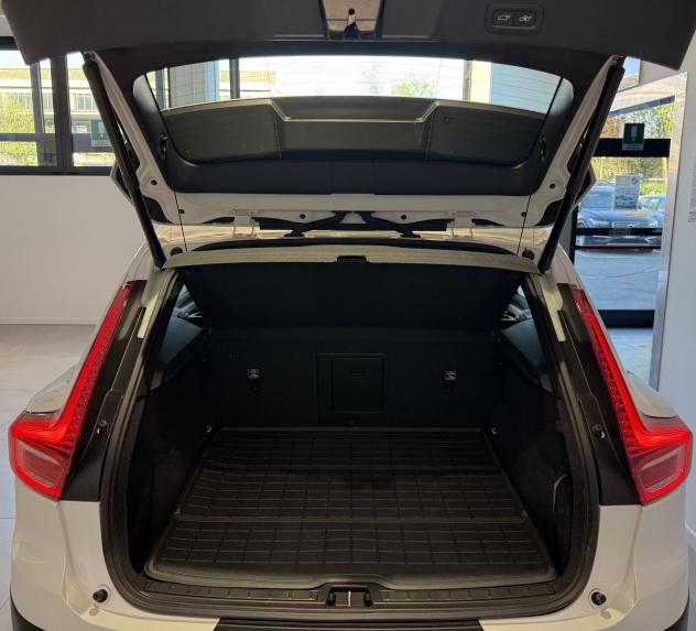 Volvo XC40 B3 automatico Core - Foto 10