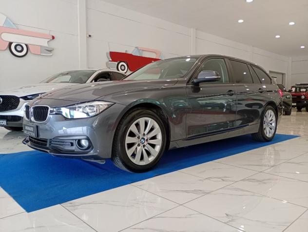 BMW Serie 3 (F30/31) 316d Touring Sport - Foto 2