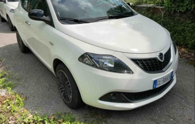 Lancia Ypsilon 1.0 FireFly 5 porte S&S Hybrid Gold - Foto 2