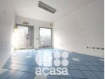 AFFITTASI NEGOZIO/UFFICIO ADIACENTE AL PORTOCANALE
