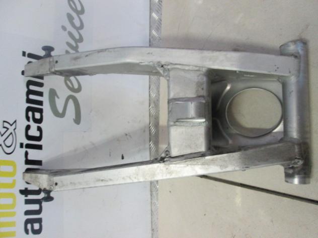 FORCELLONE POSTERIORE YAMAHA YZFR6 (2002) 5MT-22110-01-00