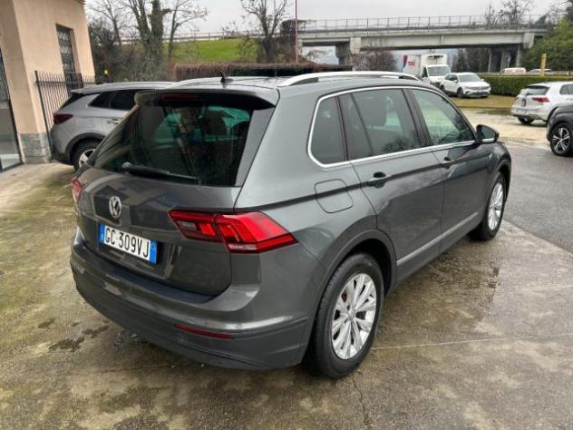 VOLKSWAGEN Tiguan 2.0 TDI SCR DSG Business BlueMotion Technology rif. 23917251 - Foto 4