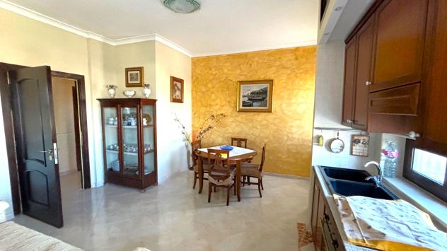 COMPENDIO IMMOBILIARE DI TRE ABITAZIONI IN BUONO STATO - LOC. PESCOPAGANO - Foto 2