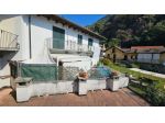 casa singola su due piani con terrazzo