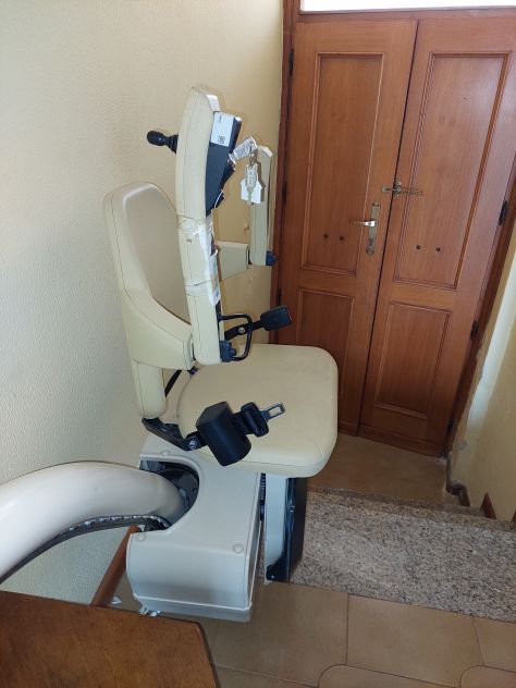 Montascale Handicare mod. 2000 in ottime condizioni (provabile) - Foto 6