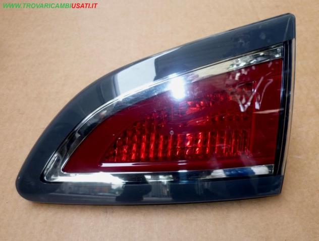 FANALE POST. PARTE INT. DX BORDO GRIGIO RENAULT SCENIC (J95)  Parti elettriche  Fanaleria  Fanali  Fanale post. sx. RENAULT - SCENIC X-Mod - 01-08-200