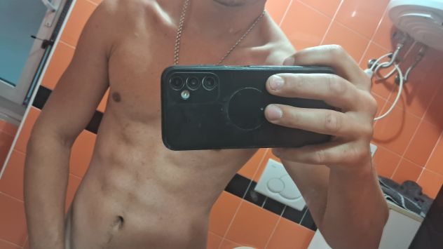 alex Tel:393513494468