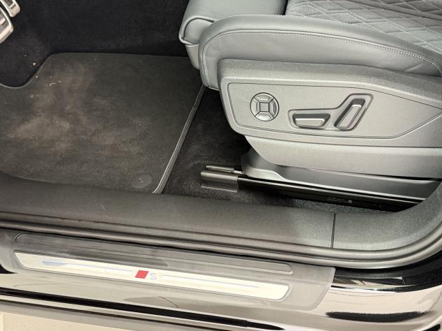Audi Q5 TDI 150kW quattro S tronic S Line Ed. - Foto 9