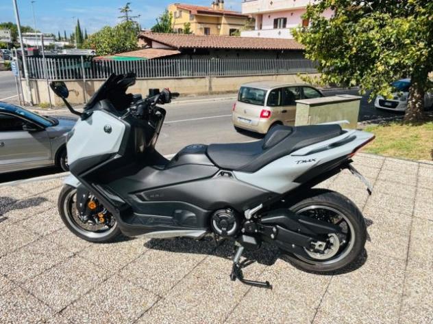YAMAHA T-Max 560 TECH MAX TUTTO INCLUSO ANCHE PASSAGGIO! MINI RATE rif. 24162397 - Foto 10