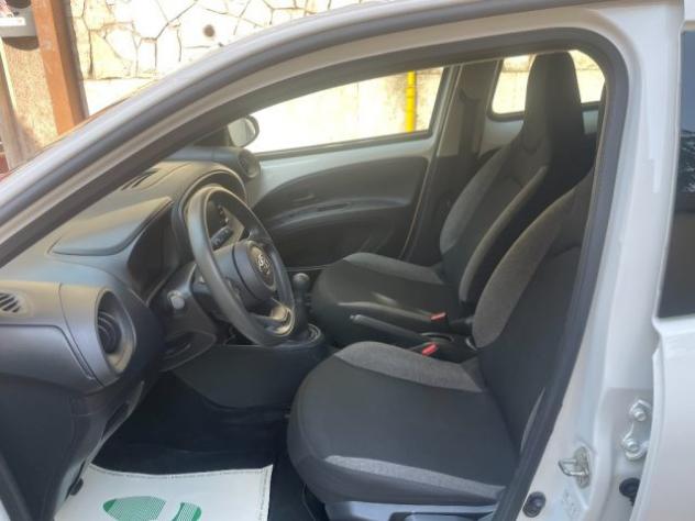 TOYOTA Aygo X 1.0 72 CV Active rif. 23972379 - Foto 8