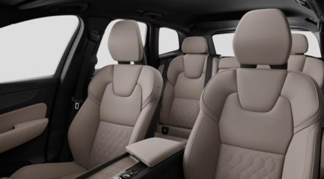 VOLVO XC60 T6 Plug-in hybrid AWD automatico Plus Dark rif. 23230818 - Foto 7