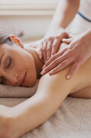 Massaggi rilassanti e stimolanti a domicilio per donne.