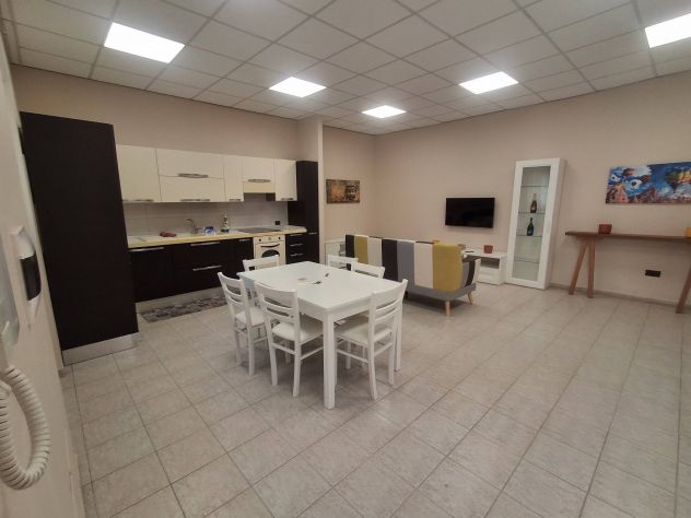 BILOCALE ARREDATO COMPRESO UTENZE POMIGLIANO D'ARCO