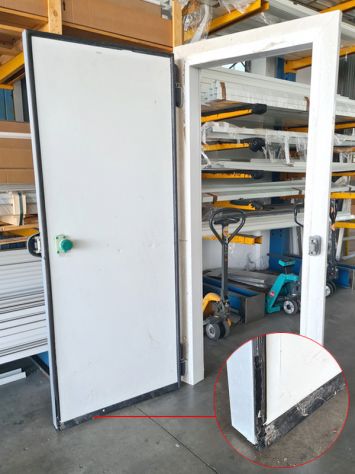 porta a battente con cornice usata - Foto 3