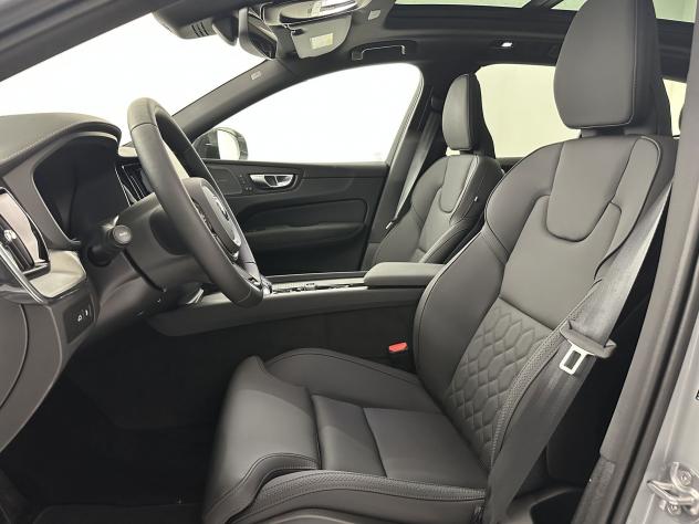Volvo XC60 Recharge T6 Plug-in AWD auto Ultra Dark - Foto 10