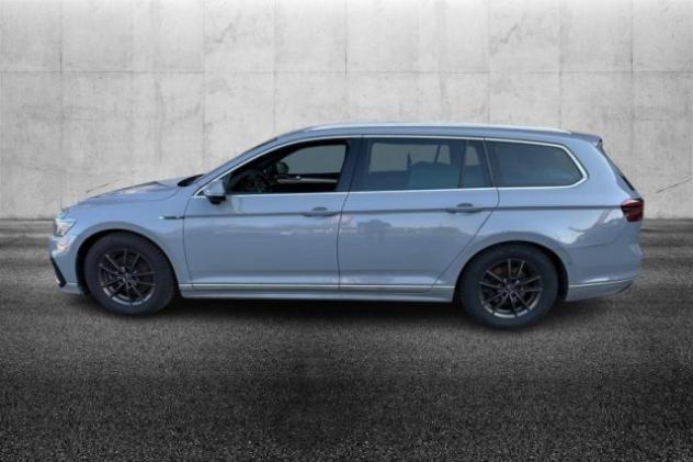 VOLKSWAGEN Passat Variant 2.0 TDI SCR 200 CV DSG Executive rif. 23758870 - Foto 3