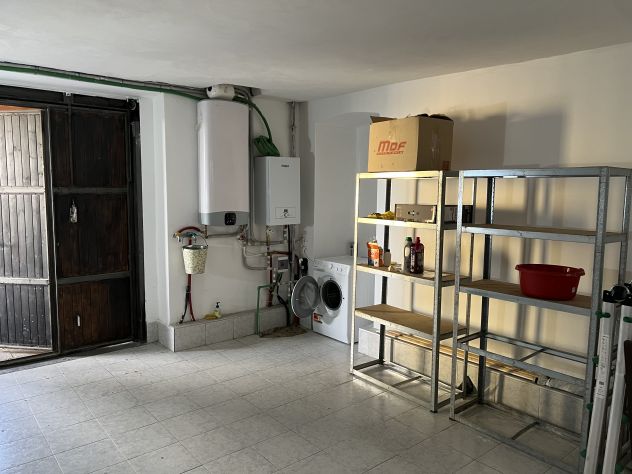 Besozzo - porzione di casa ristrutturata con box - Foto 8