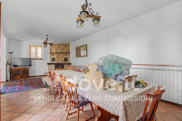 Villa di 180 m² con 4 locali e posto auto in vendita a Cocquio-Trevisago - Foto 5