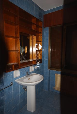 CASA INDIPENDENTE di 8 vani e di 370 mq (SUSEGANA) rif. RB122 - Foto 8