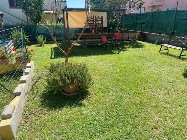 casa indipendente in vendita a Cascina in zona Navacchio