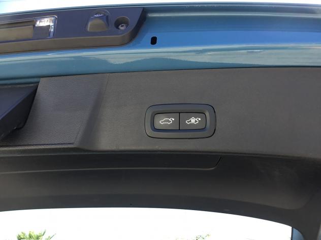 Volvo XC40 B3 automatico Plus Dark - Foto 10