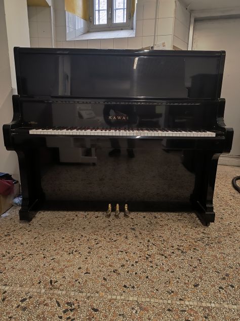 Pianoforte Kawai K800 con trasporto e panca inclusi