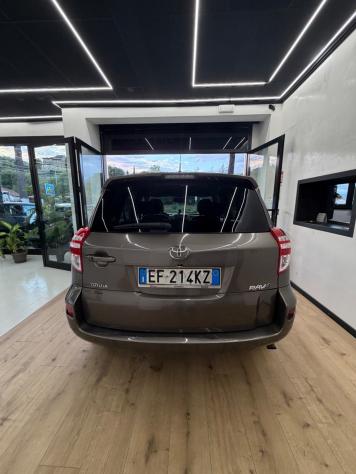 Toyota RAV 4 RAV4 Crossover 2.2 D-Cat 177 CV Executive - Foto 3