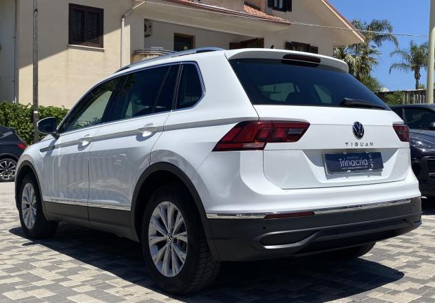 Volkswagen Tiguan Life 2.0 TDI 150 CV DSG - Foto 6