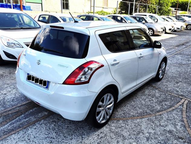 Suzuki Swift 1.3 DDiS FULL NAVI SENSORI TETTO GARANZIA - Foto 6