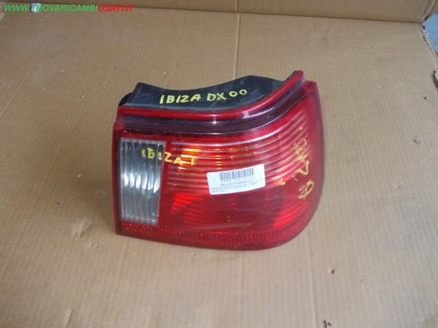 FANALE POST.D.(parte est.) SEAT IBIZA (6K) Parti elettriche Fanaleria Fanali Fanale post. sx. SEAT - IBIZA - 01-05-1993 - 01-12-2001
