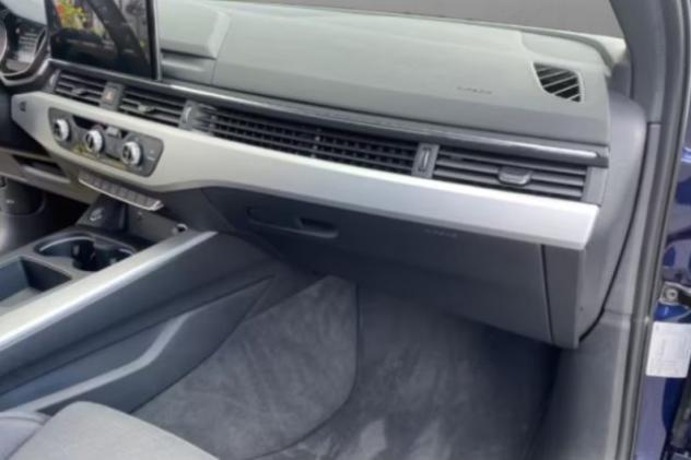 AUDI A4 Avant 40 TDI S tronic S line edition rif. 24049477 - Foto 8