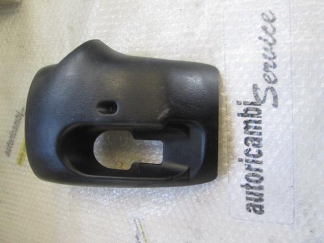 45281-42136 RIVESTIMENTO INFERIORE PIANTONE STERZO TOYOTA RAV 4 2.0 D 85KW 5M 5P (2003) RICAMBIO USATO